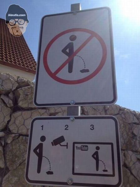 Panneau efficace: interdit de pisser dans la rue 